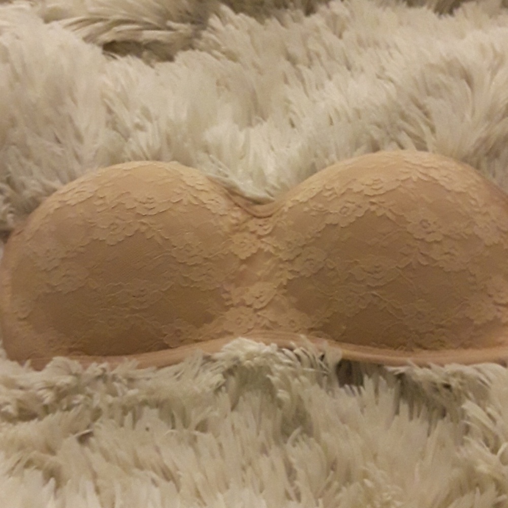 Strapless bra.